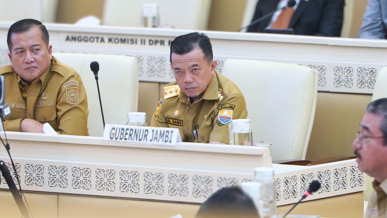 Rapat Komisi II DPR RI