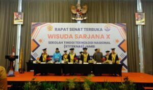 Wisuda Stiteknas Jambi Wisuda Stiteknas Jambi