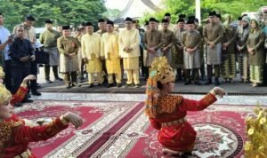 al haris dan zulhas hadiri hut jambi Al Haris bersama Menko Pangan Zulhas hadiri HUT Kota Jambi ke-80