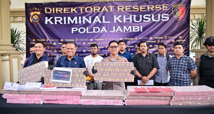 Pembobolan dana nasabah Bank Jambi