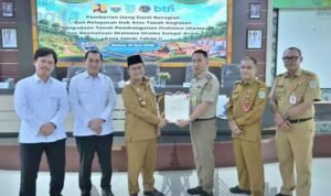 Wali Kota Jambi Maulana Wali Kota Jambi Maulana