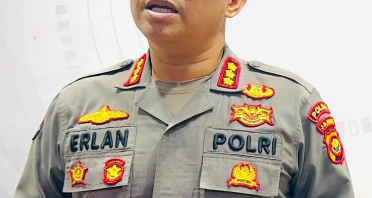 Kabid Humas Polda Jambi Kombes Pol Erlan Munaji Kabid Humas Polda Jambi Kombes Pol Erlan Munaji