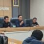 Audiensi pimpinan DPRD Jambi dengan massa aksi demo