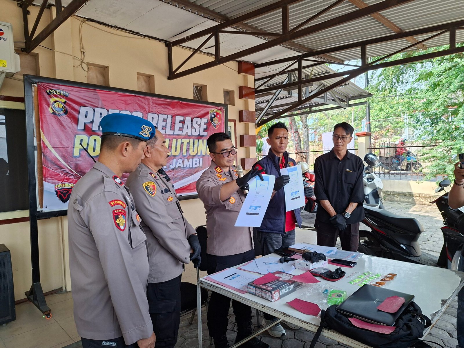 Penipuan Bri Link
