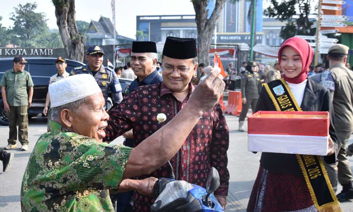 maulana 4000 bendera merah putih