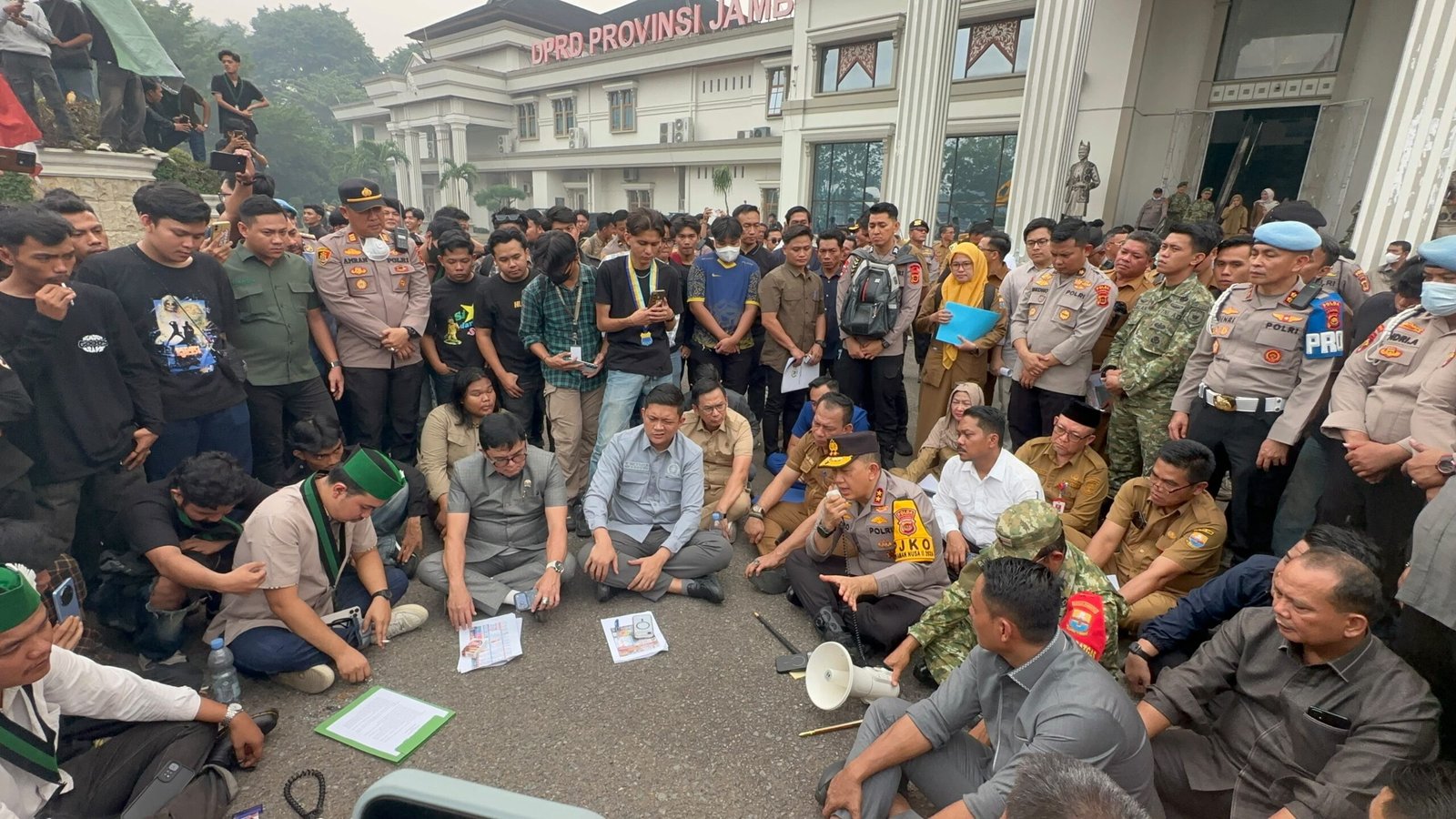 Demo Karhutla