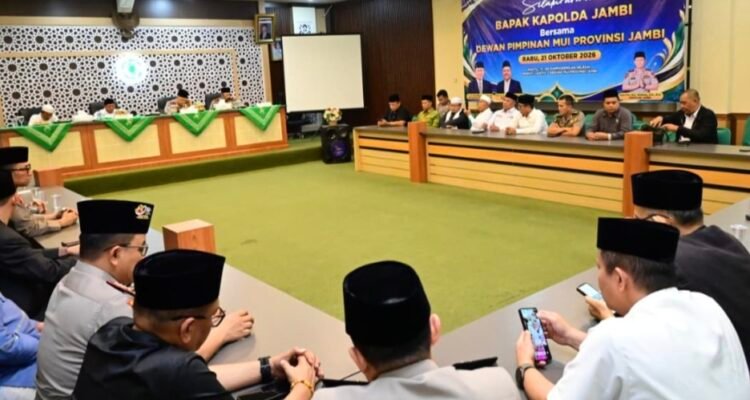 Kapolda Jambi Irjen Pol. Drs. Widodo Kapolda Jambi Irjen Pol. Drs. Widodo
